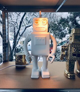 Robot lamp. An extraordinary item for your special ones. 🤖

#marcantonio #robotlamp #lamp #robot #design #white #seletti #christmasgift #gifts #gift #conceptstore #interior #interiors #interiordesign