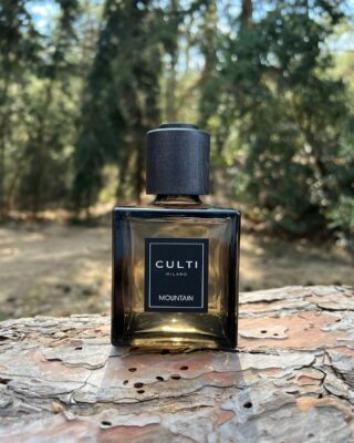 Culti Mountain Diffuser. Spicy, warm & unique. 🌲

#culti #cultimilano #home #homediffuser #diffuser #casa #homeperfume #luxury #luxuryhome